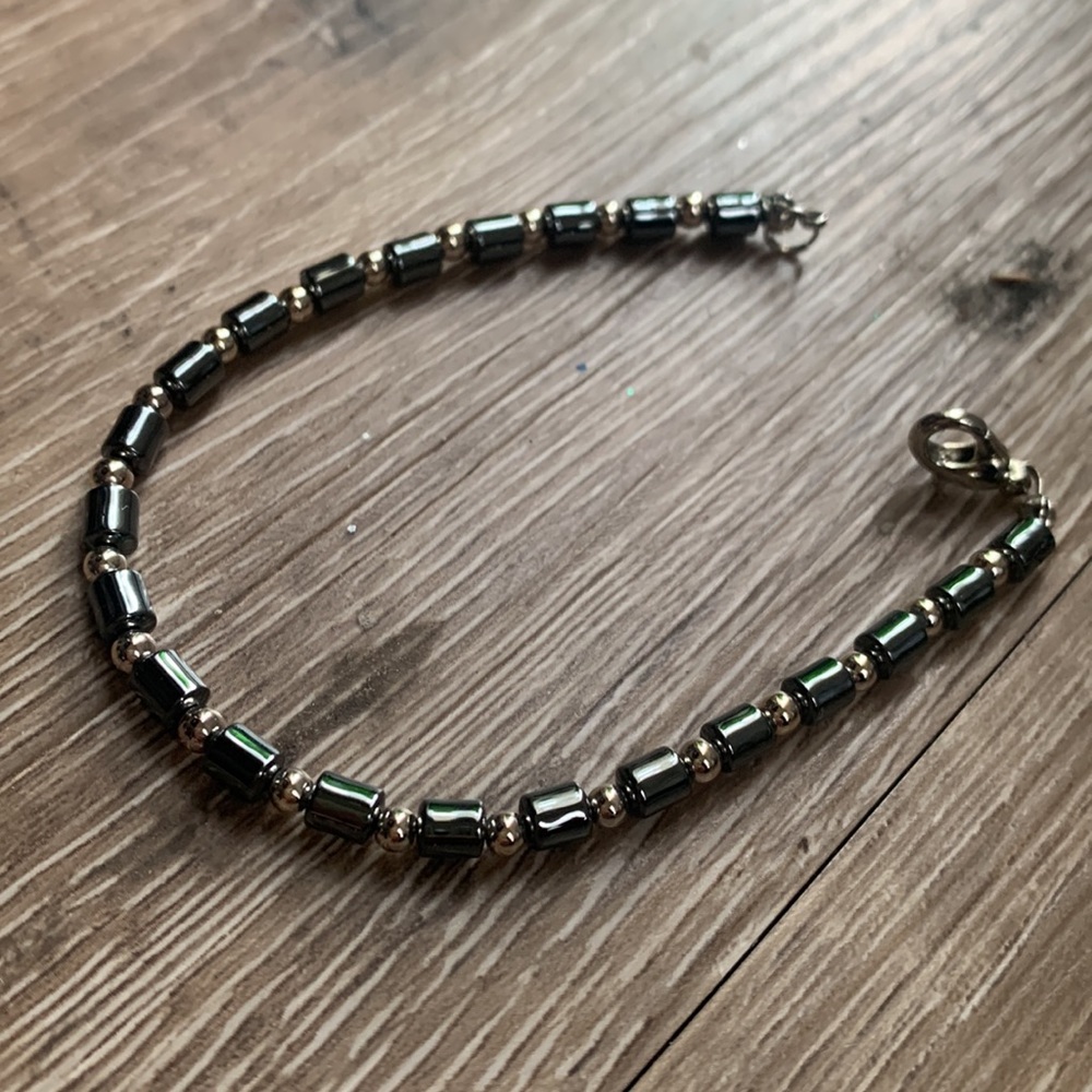 Hematite and Stainless Steel necklace & Bracelet set - Picture 6 of 6